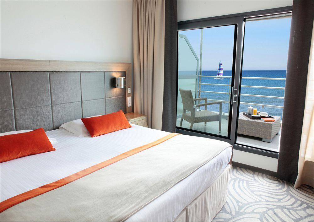 Atlantic & Hotel